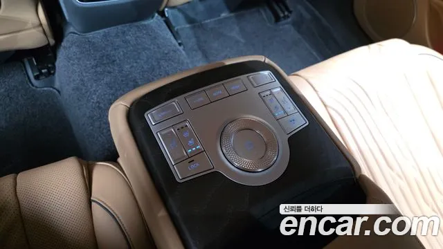 Genesis G80 Бензин 2.5 турбо AWD — Фото автомобиля 19