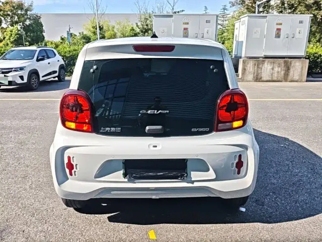 Roewe Clever — Фото автомобиля 5