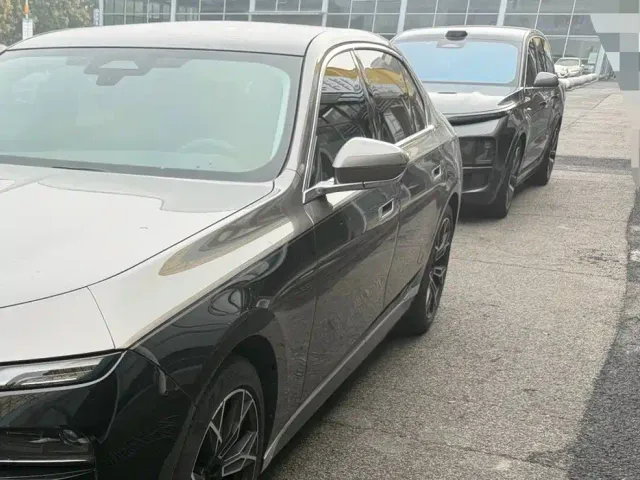 BMW 7 Series — Фото автомобиля 2