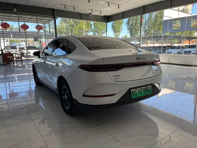 BYD Qin PLUS — Фото автомобиля 7