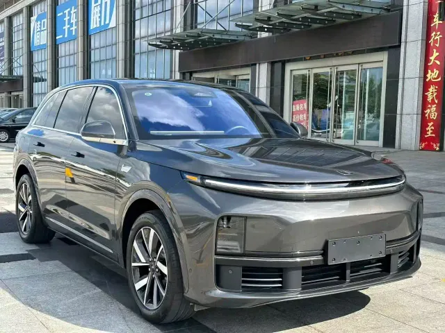Li Auto L7 — Фото автомобиля 3