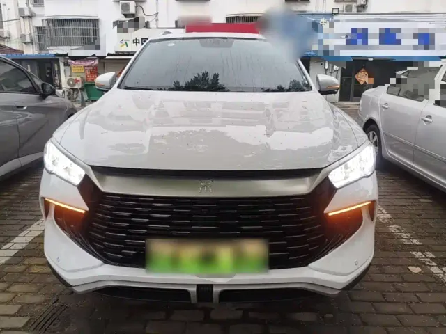 BYD Song Pro — Фото автомобиля 2