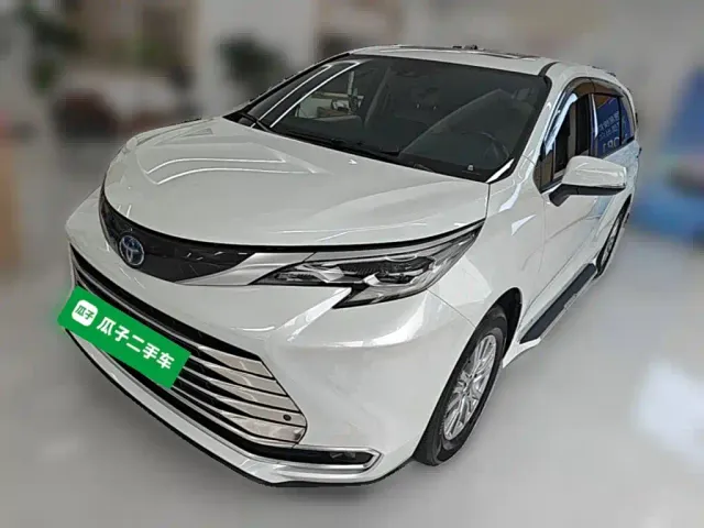 Фотография автомобиля — Toyota Sienna