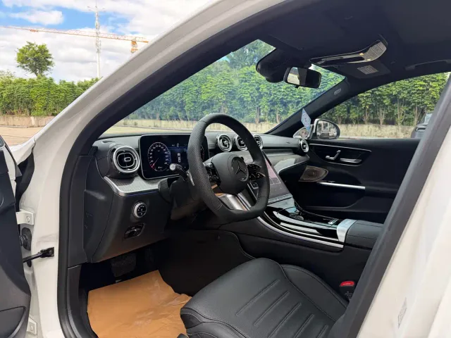 Mercedes-Benz C-Class — Фото автомобиля 3