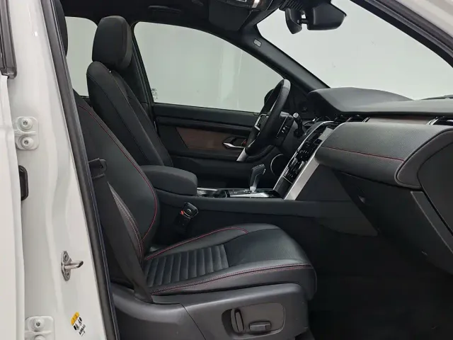 Land Rover Discovery Sport — Фото автомобиля 8