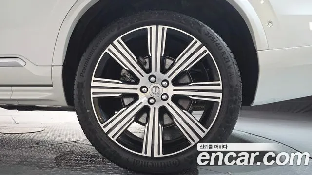 Вольво XC90 — Фото автомобиля 20
