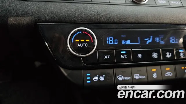 Hyundai AVANTE Avante (CN7) — Фото автомобиля 12