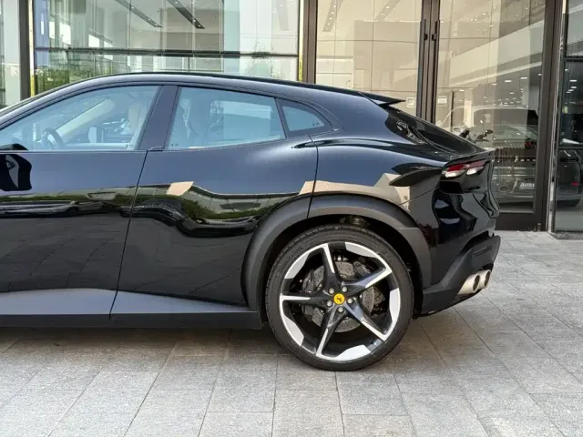 Ferrari Purosangue 2023 6.5L V12 — Фото автомобиля 6