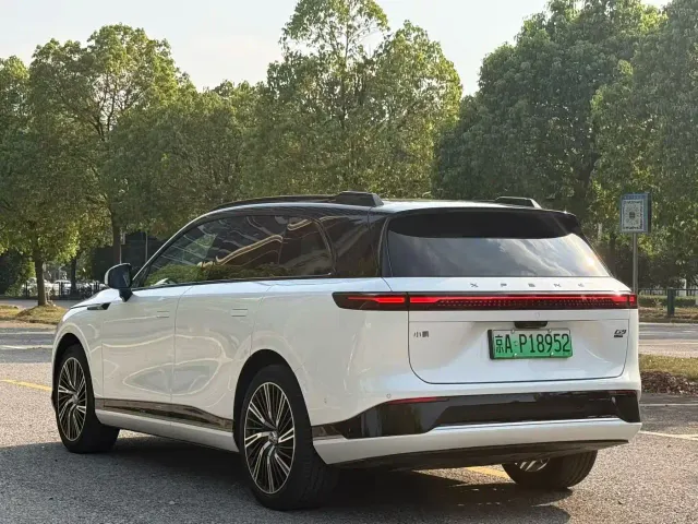 Xpeng G9 — Фото автомобиля 7