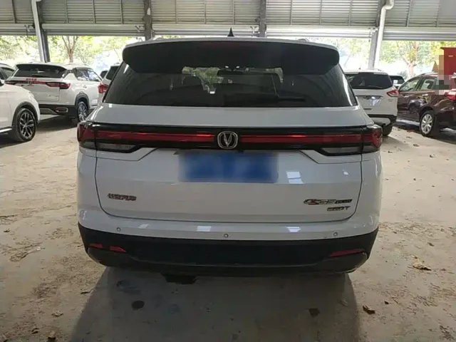 Changan CS35 Plus — Фото автомобиля 5