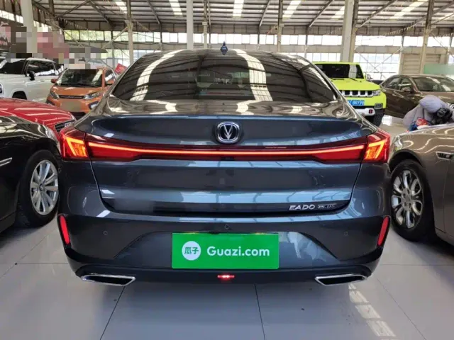 Changan Eado — Фото автомобиля 5