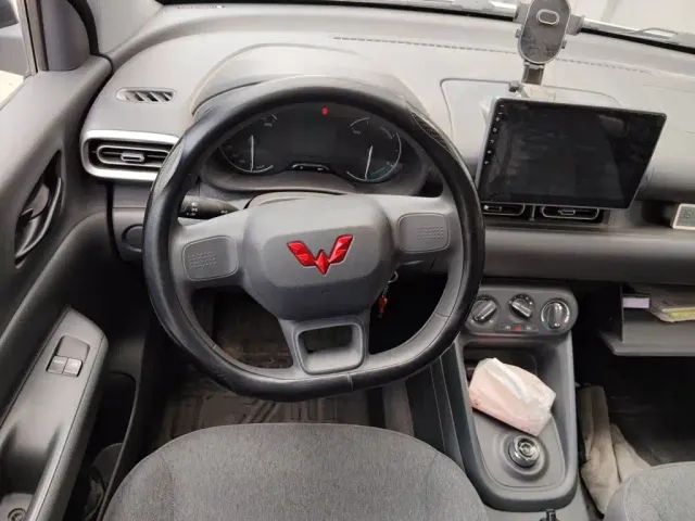 Wuling Hongguang — Фото автомобиля 6