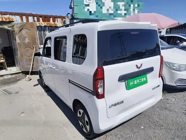 Wuling Zhiguang NEV — Фото автомобиля 4