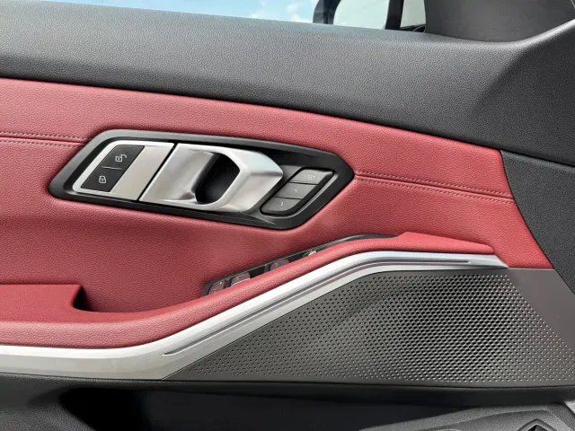 BMW 3 Series — Фото автомобиля 4