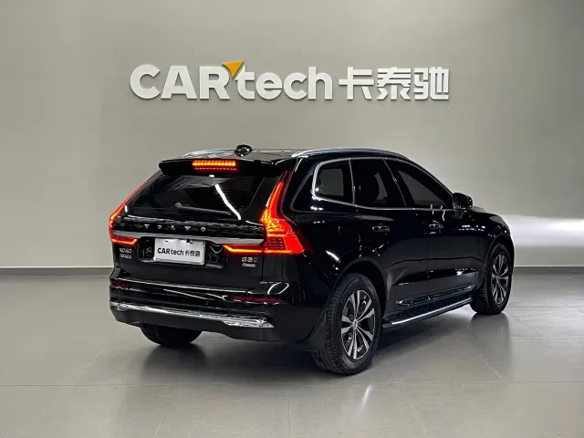 Volvo XC60 — Фото автомобиля 4