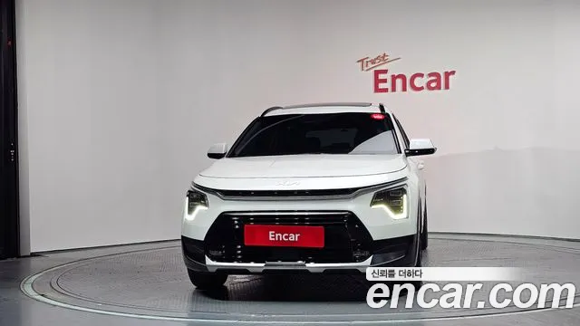 Kia Niro The All New Niro Signature — Фото автомобиля 3