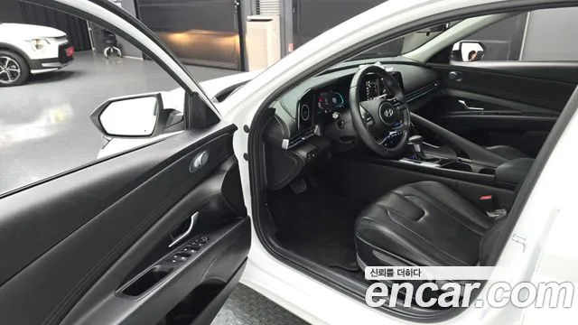 Hyundai Avante CN7 — Фото автомобиля 10
