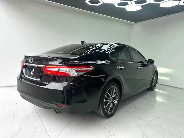 Toyota Camry — Фото автомобиля 7