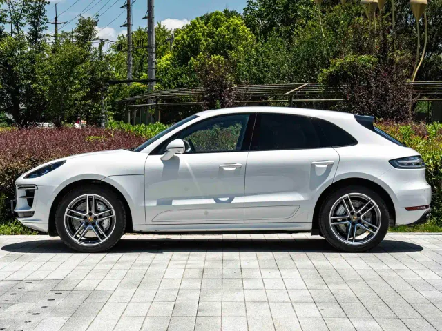 Porsche Macan — Фото автомобиля 6