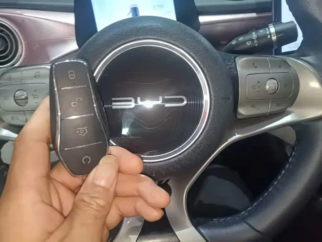 BYD Dolphin 2021 Model 405km Fashion Edition — Фото автомобиля 8