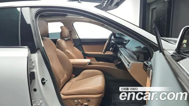 Hyundai Grandeur Grandeur (GN7) 2.5 Бензин 2WD — Фото автомобиля 11