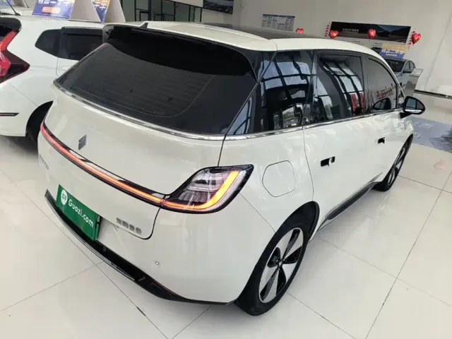 Baojun Cloud — Фото автомобиля 6