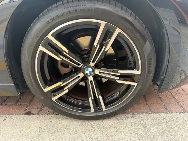BMW 3 Series — Фото автомобиля 11