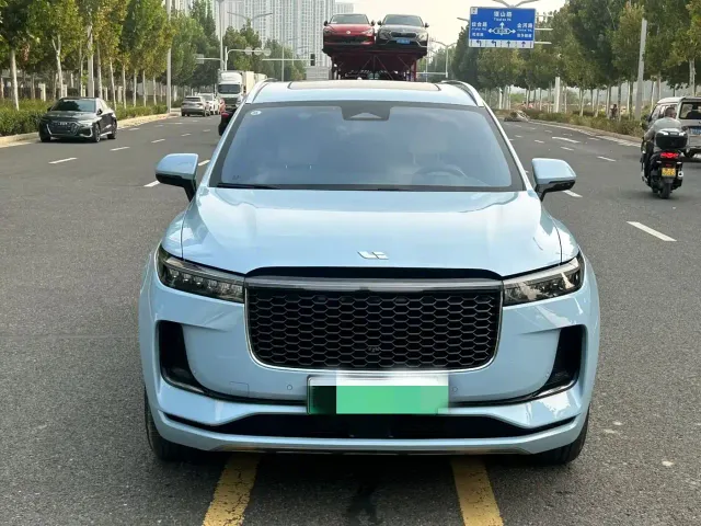 Li Auto ONE — Фото автомобиля 2