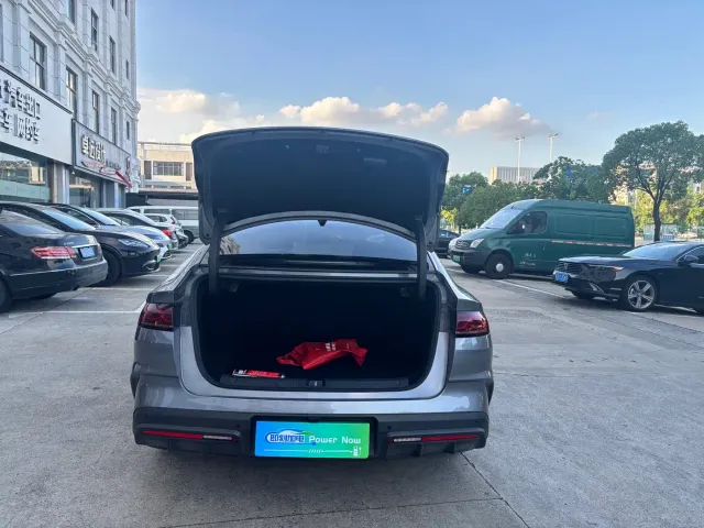 BYD Qin L — Фото автомобиля 7