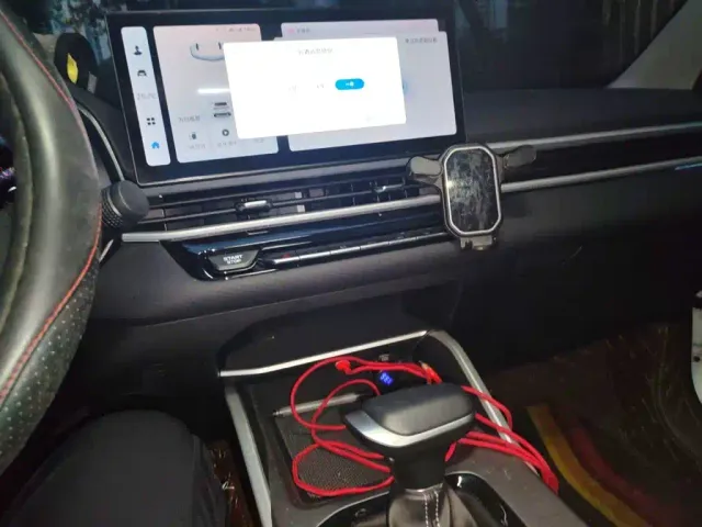 Geely Emgrand — Фото автомобиля 14