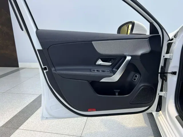 Mercedes-Benz A-Class — Фото автомобиля 8
