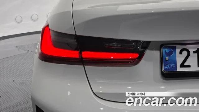 BMW 3-Series 3 серия (G20) 320i M Sport — Фото автомобиля 21