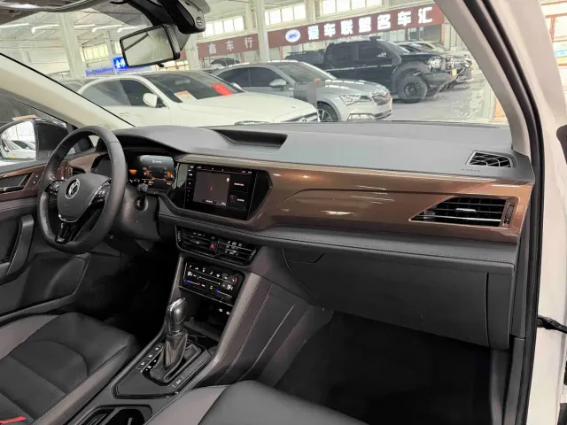 Volkswagen Tharu — Фото автомобиля 18