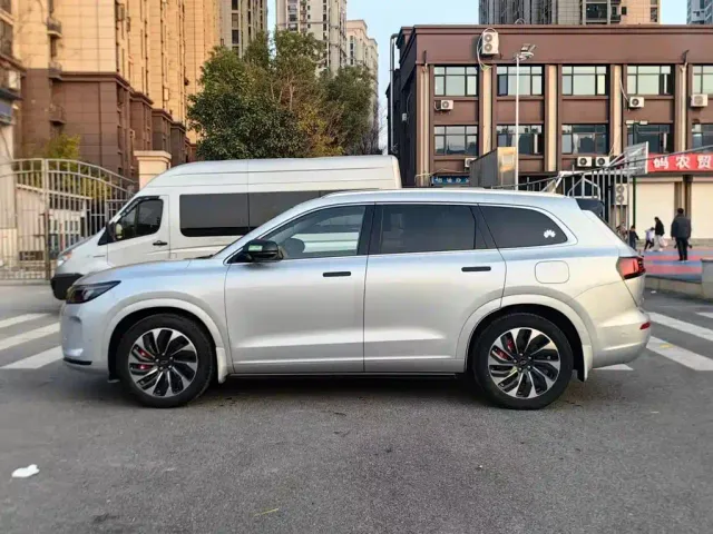 Aito M7 — Фото автомобиля 12