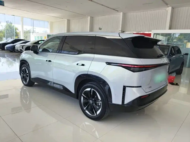 Toyota BoZhi 3X — Фото автомобиля 4