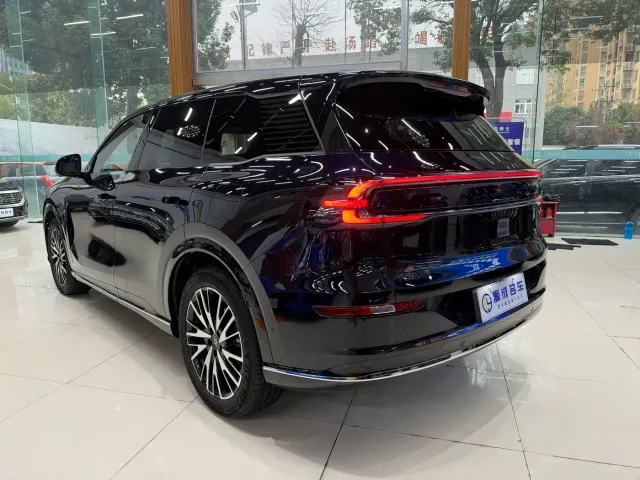 Changan Qiyuan Q07 — Фото автомобиля 6