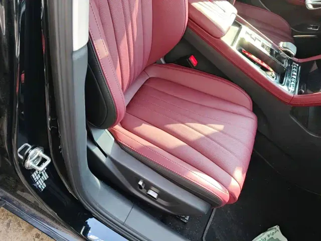 Hongqi H5 — Фото автомобиля 24