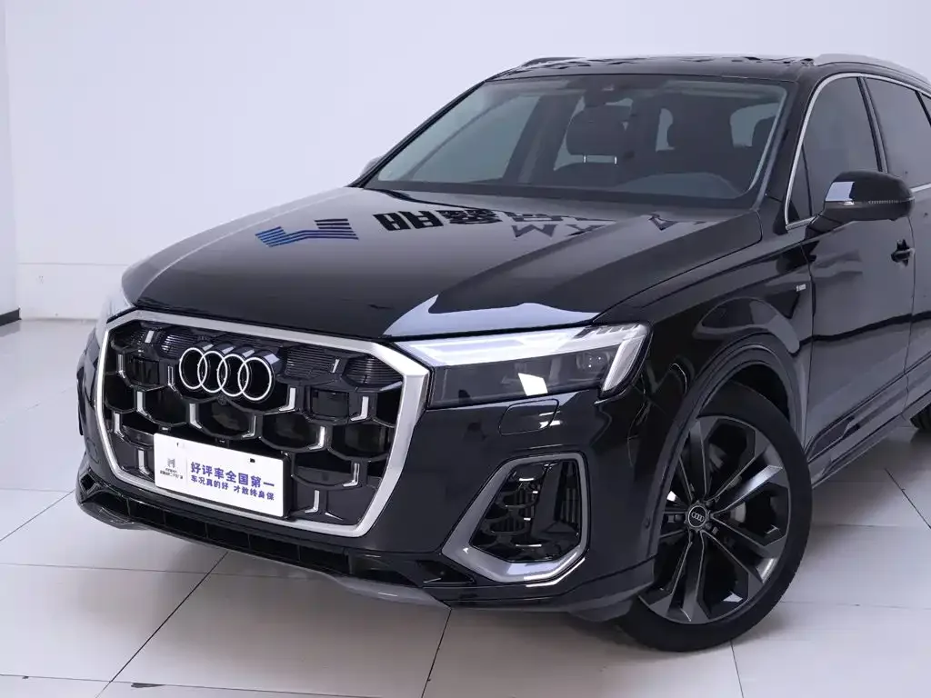 Audi Audi Q7 2025 55 TFSI quattro S line Sport — Фото автомобиля 3