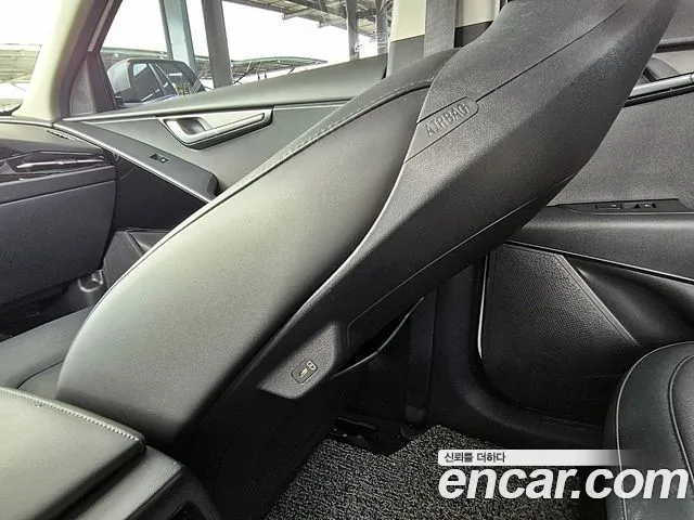 Kia Niro — Фото автомобиля 15