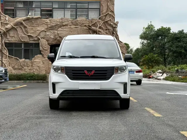 Wuling Zhengcheng — Фото автомобиля 2