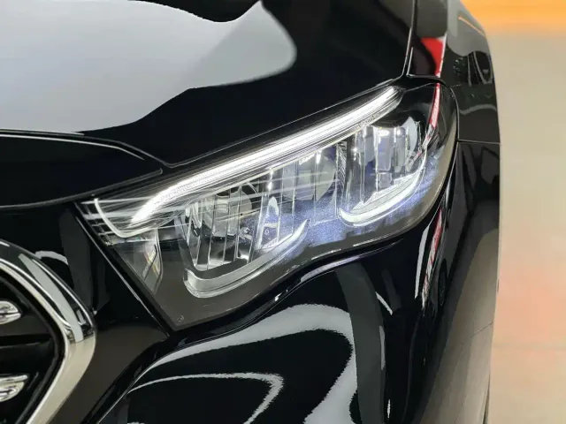 Mercedes-Benz E-Class — Фото автомобиля 16
