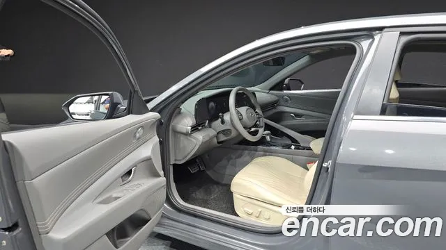 Hyundai Avante CN7 — Фото автомобиля 15