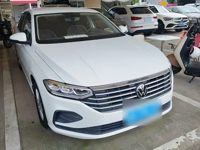Volkswagen Lavida — Фото автомобиля 3