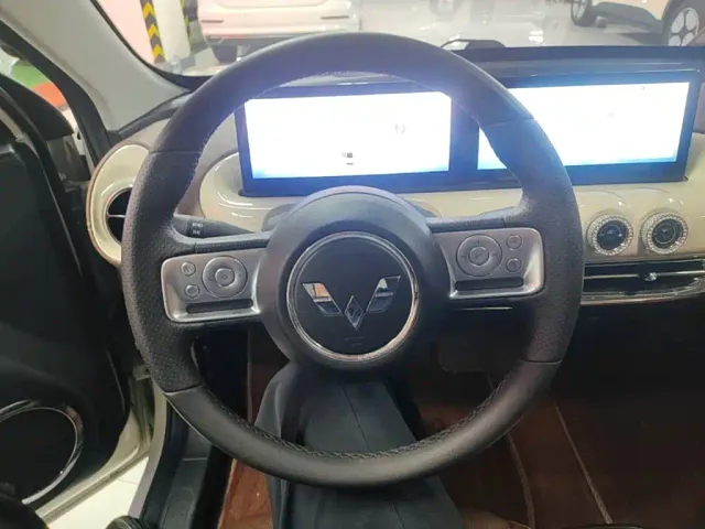 Wuling Bingo — Фото автомобиля 10
