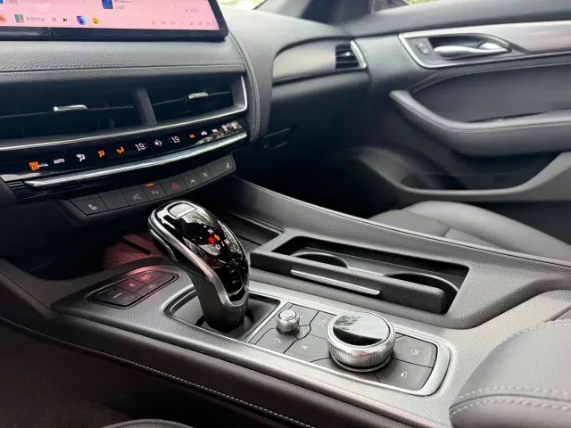 Cadillac CT5 — Фото автомобиля 22