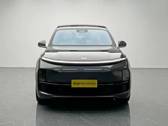 Li Auto L8 — Фото автомобиля 2