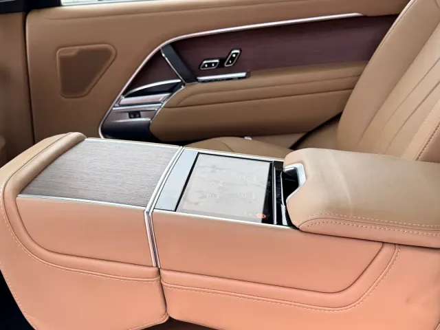Land Rover Range Rover — Фото автомобиля 8