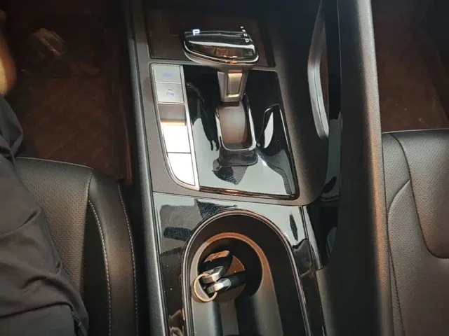 Hyundai Elantra — Фото автомобиля 9