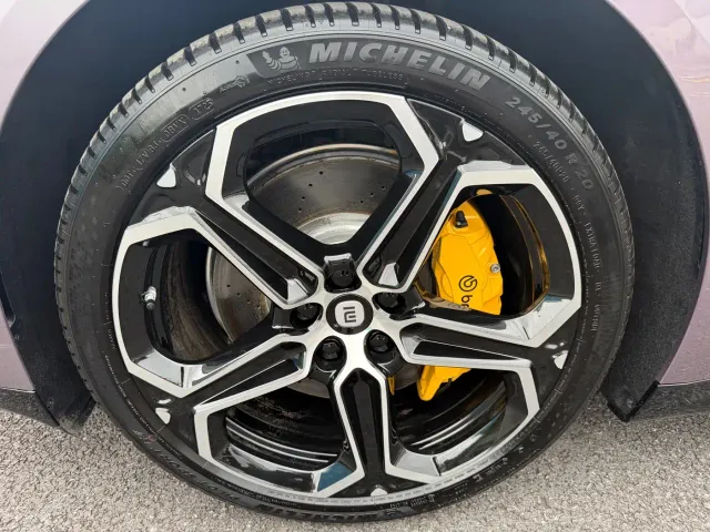 Xiaomi SU7 — Фото автомобиля 14