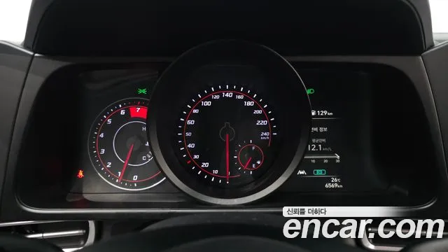 Hyundai AVANTE Avante (CN7) — Фото автомобиля 8